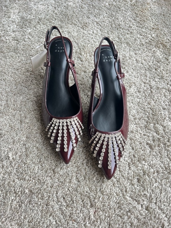 a new day Shoes - Women's Burgundy Pointed Toe Slingback Flats with Rhinestone Fringe. Size 9.5